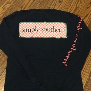 Women’s long sleeve simply southern shirt.